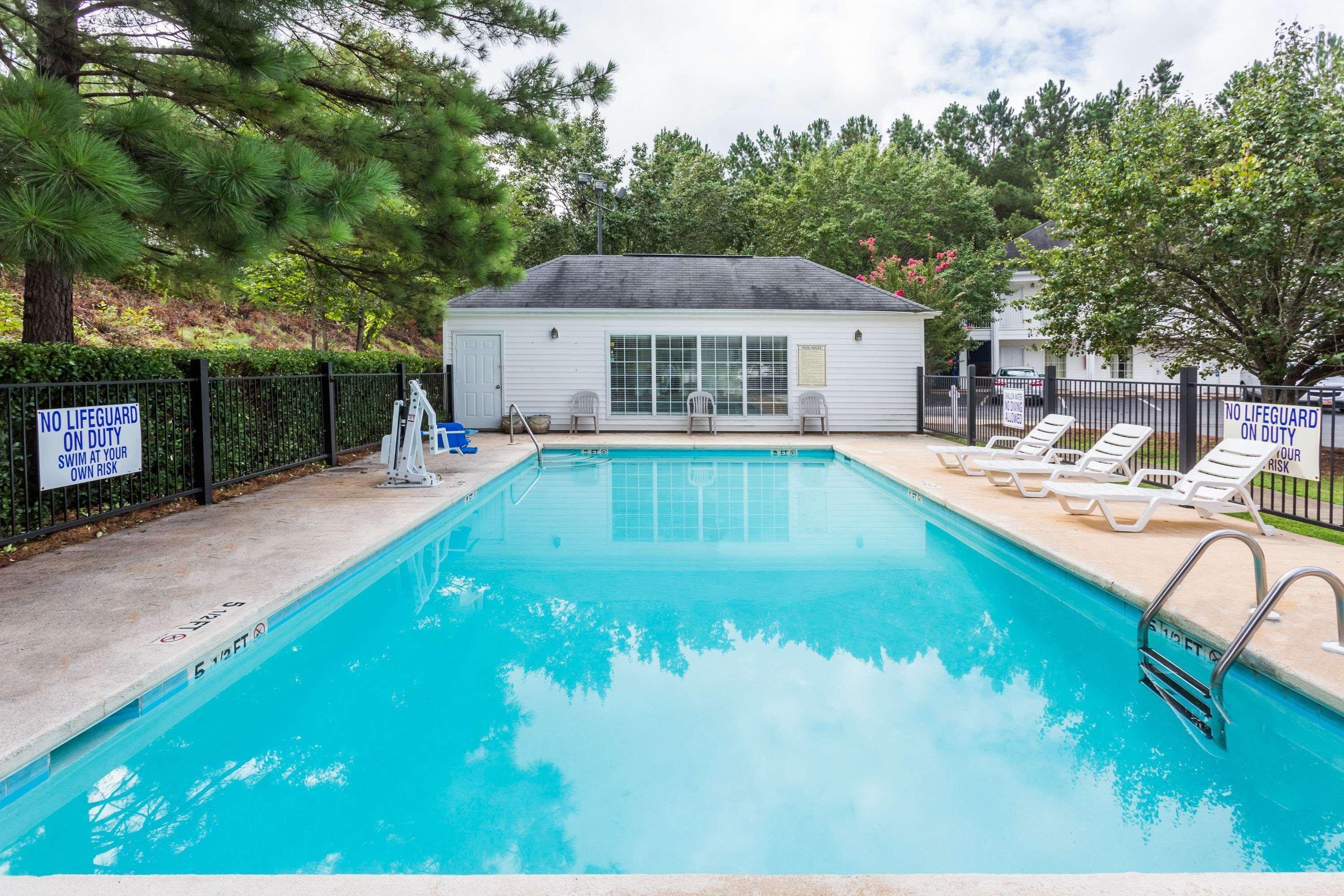 Baymont By Wyndham Greenwood Exterior foto